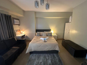 Cozy Studio with Queen Size Bed in Araneta Quezon City